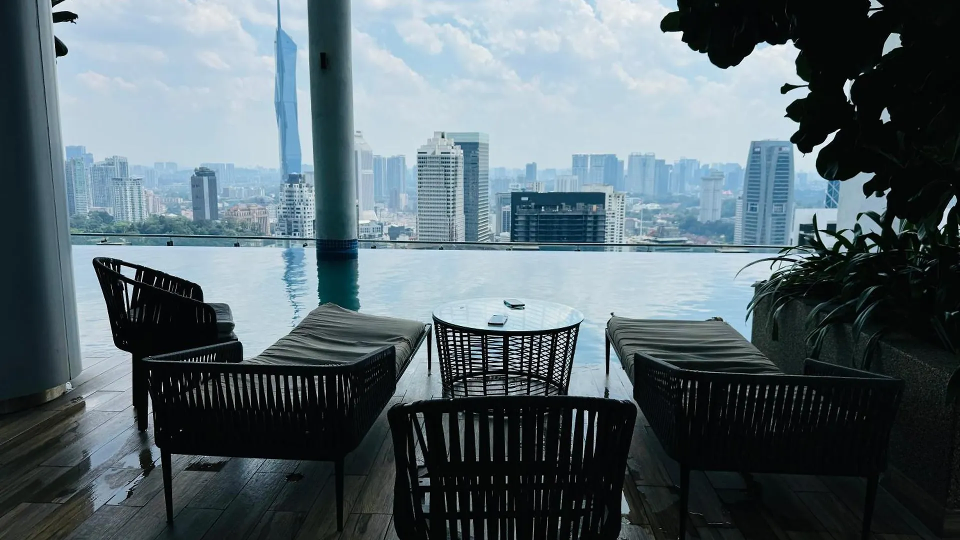 Apartment The Luxe Klcc By Comfort Dwellings Kuala Lumpur