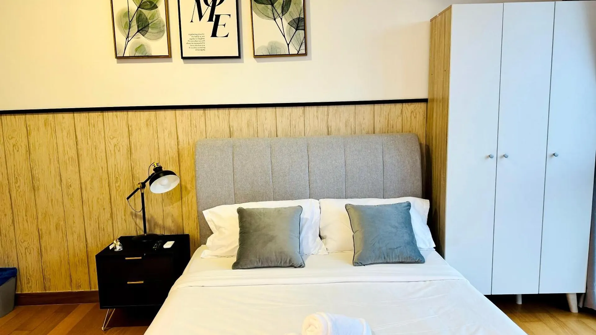 The Luxe Klcc By Comfort Dwellings Kuala Lumpur Apartment