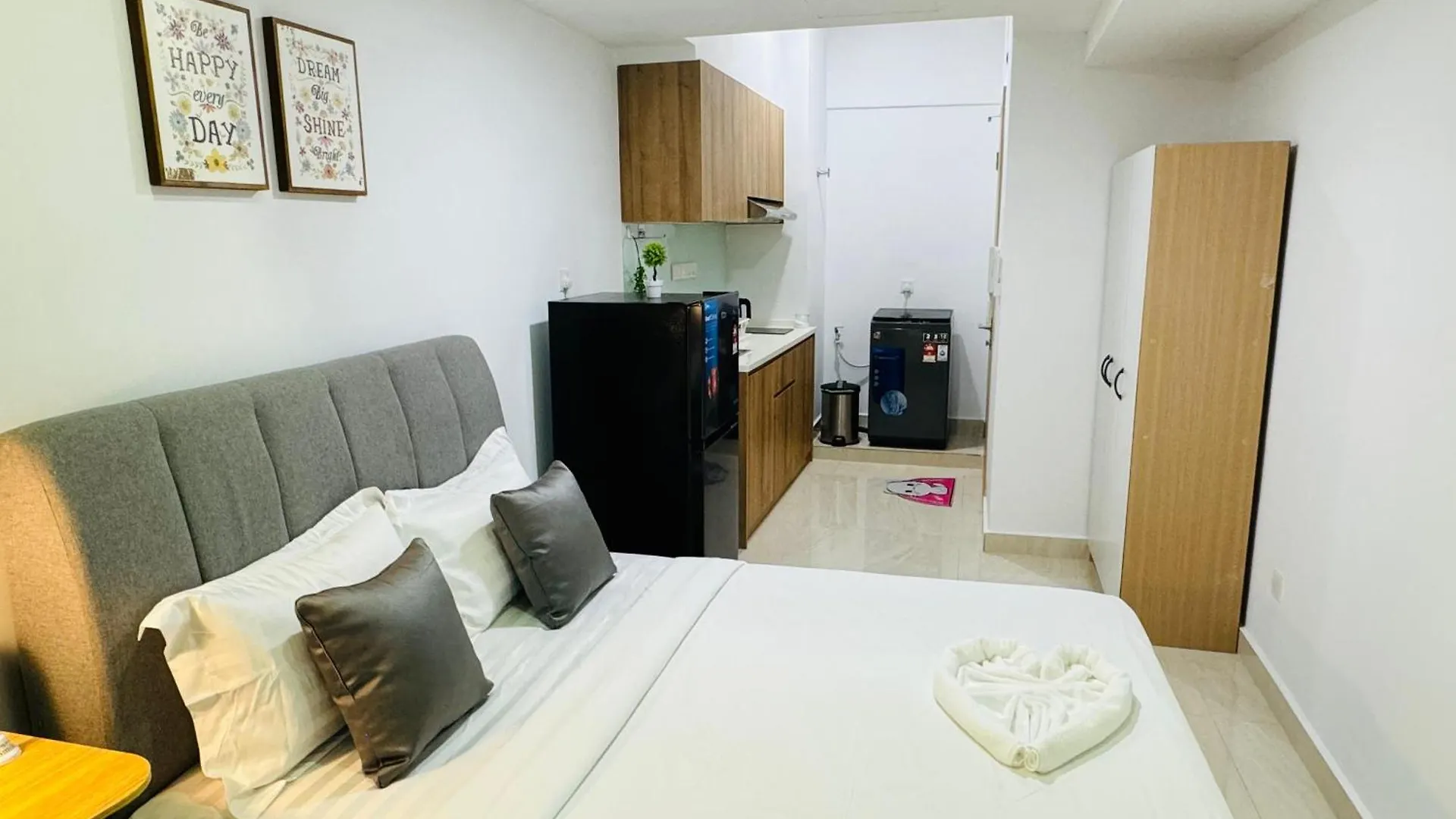 The Luxe Klcc By Comfort Dwellings Kuala Lumpur Apartment
