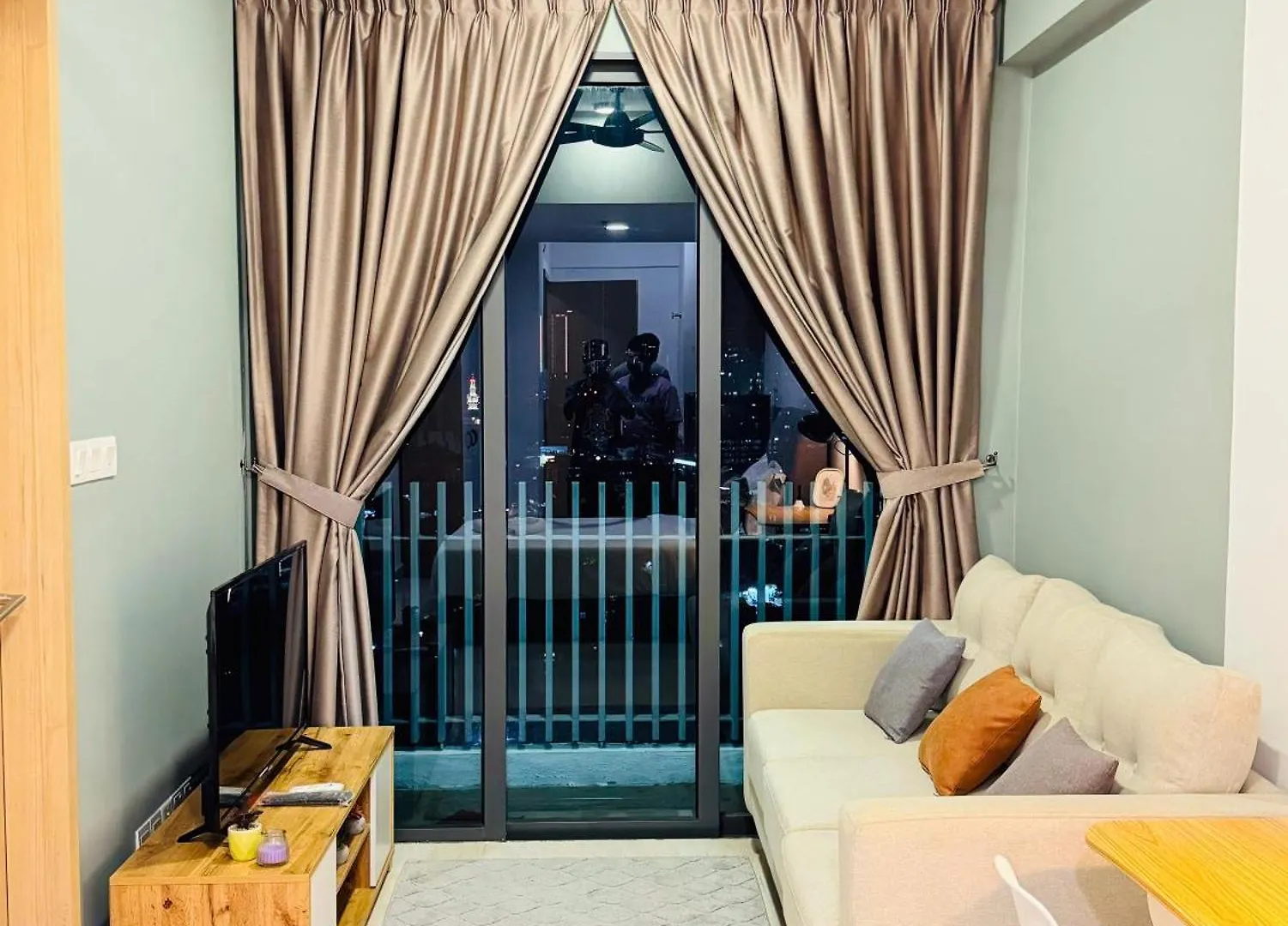 The Luxe Klcc By Comfort Dwellings Kuala Lumpur 0*,